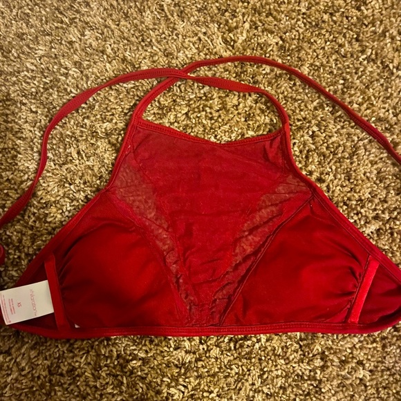 Red swim top lace and mesh - Picture 2 of 2